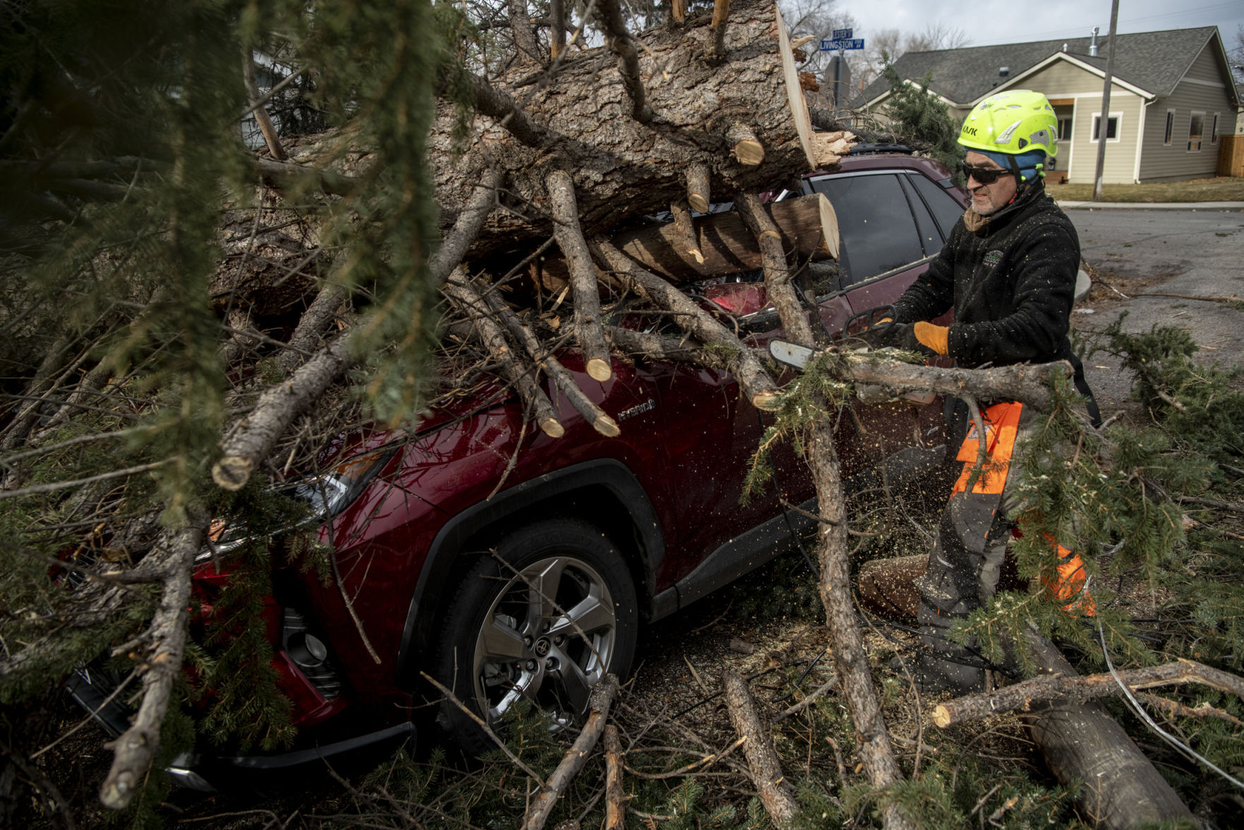 Wind storm in Missoula 01